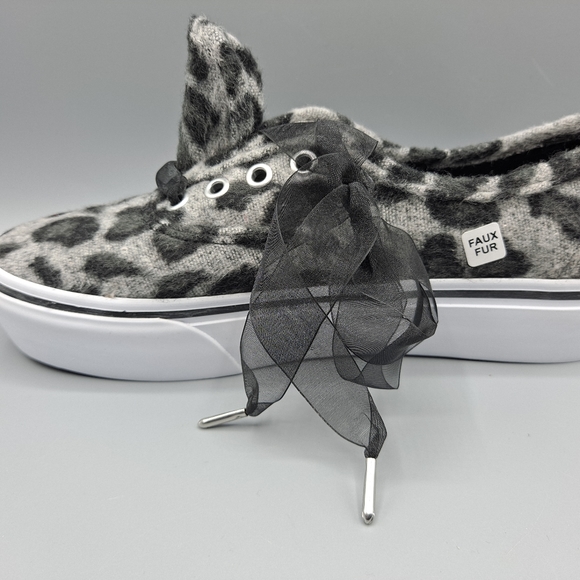 New Vans Authentic Platform 2.0 Fuzzy Snow Leopard Faux Fur True White Women 5.5 - Picture 8 of 11